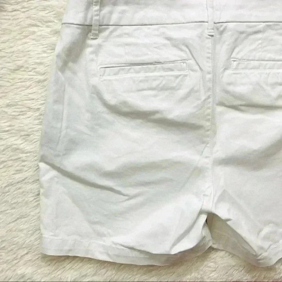 2 Pair of Tommy Hilfiger White & Blue Chino Flat Front Shorts Size 6 & 8 - Picture 7 of 11